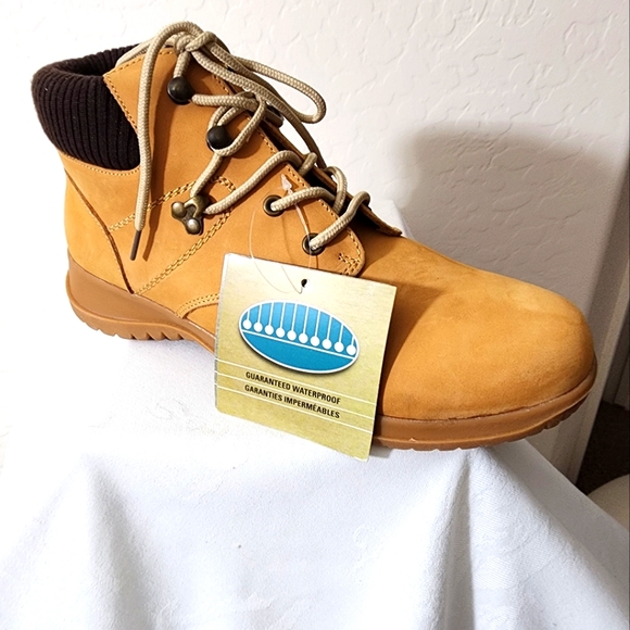 NWOT WONDERLUST WARTEX THER.AL WATERPROOF BOOTS - Picture 1 of 6